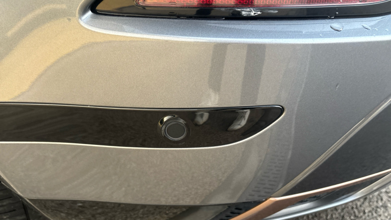 Land Rover Range Rover Evoque 2.0 D200 R-Dynamic SE 5dr Auto Diesel Hatchback